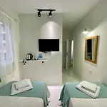 Lemon-ada Butik Hotel *