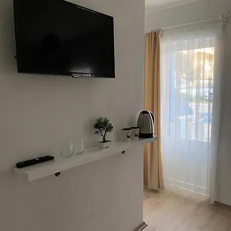 Lemon-ada Butik Hotel *