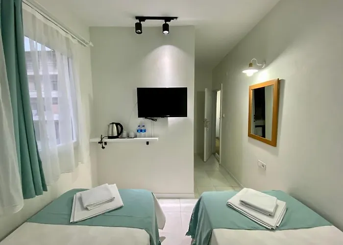 Lemon-ada Butik Hotel *